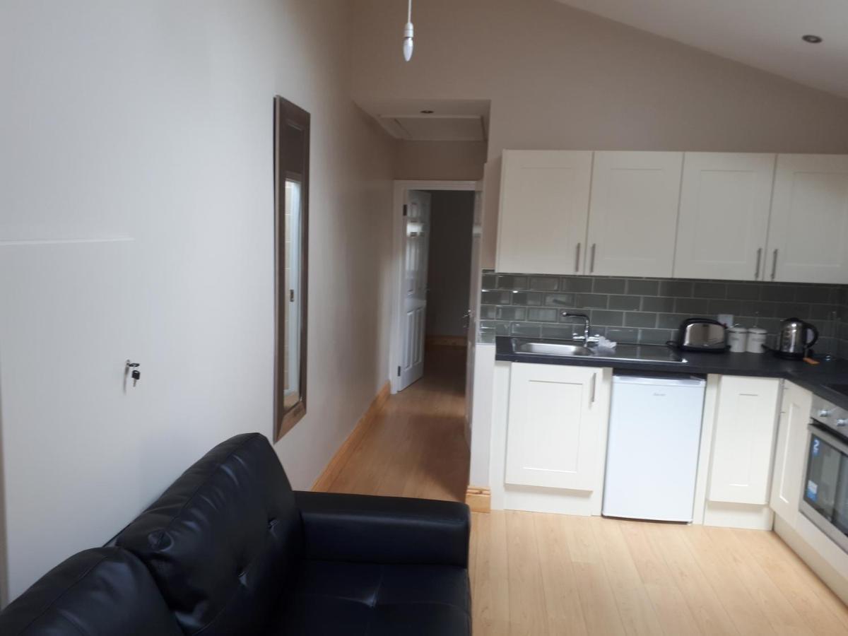 One Double Bedroom Flat Dublin Exterior photo